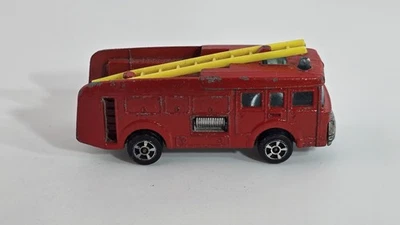 Corgi Juniors Whizz Wheels ERF FIRE ENGINE WATER TENDER Vermelho com Escada Amarela  - Imagem 1 de 4