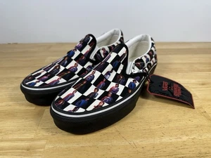 Vans x Stranger Things Personalizzato Personaggio Scacchiera ComfyCush Uomo 6,5/Donna 8 - Foto 1 di 11