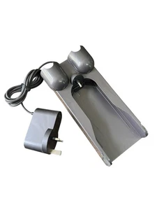 Original Dyson V10 SV12 Handstaubsauger Wandhalterung mit Ladegerät Dockingstation - Bild 1 von 3