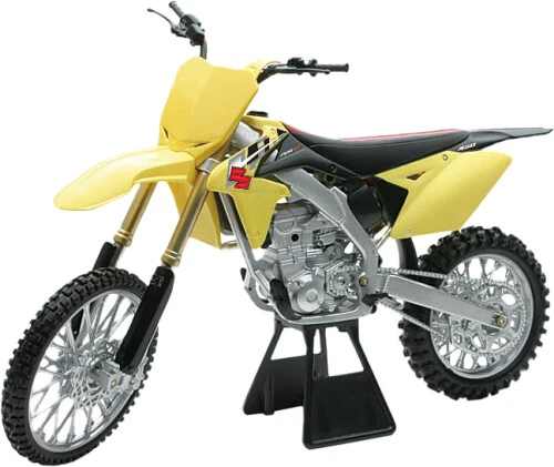 New Ray Toys 49473 1:6 Scale Suzuki RM-Z450 Dirt Bike - Image 1 of 1