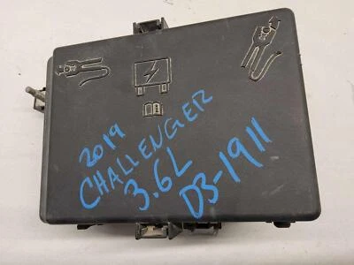 Caja de fusibles de motor Dodge Challenger 19 68384600AC Foto 1 de 4