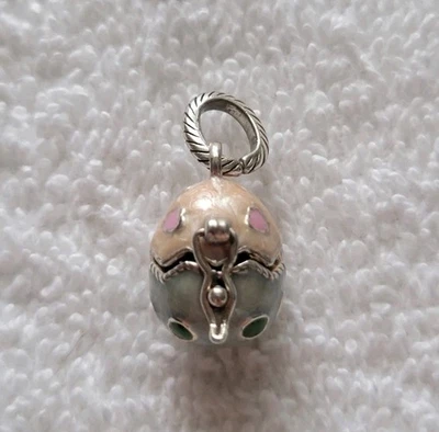 Huevo de Pascua Brighton con encanto colgante de pollito nuevo sin etiquetas  Foto 1 de 4