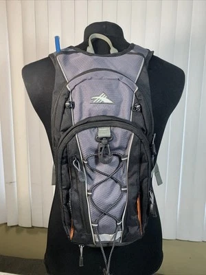 Mochila High Sierra Hidratación Gris Acolchada Correas Ajustables 3L Senderismo Bolsa de Transporte Foto 1 de 4
