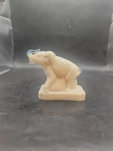 BOYD Art Glass Zack The Elephant ~ Antique White ~ 1st Mark (1978-1983) ~ YGF - Picture 1 of 5