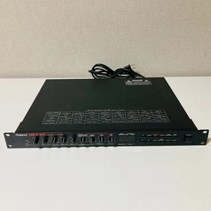 Roland GS-6 Digital Guitar Sound System & Preamp Rackmount - Picture 1 of 17