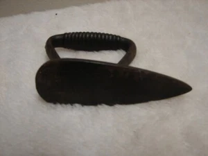 Antique Primitive Small Cast Iron Collar or Ruffle Iron 5 inches long on bottom - Picture 1 of 3