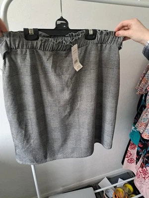 Black And White Patterned Skirt. New. Size 16. Measurements In Description - Image 1 of 4