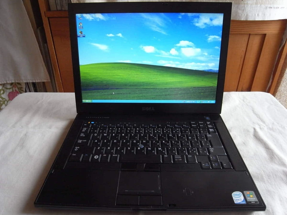 Laptop Dell Latitude E6400 recién instalada 32 bits XP Pro 3 GB Office2010 ¡GdBtWkGr8! Foto 1 de 1