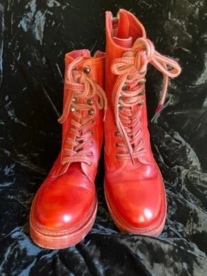 Botas de combate Free People de cuero rojo envejecido Santa Fe con cordones cremallera trasera NUEVAS 6 Foto 1 de 4