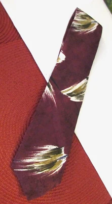 Corbata para hombre Cezani ~ diseño abstracto de seda importada en corbata borgoña-púrpura Foto 1 de 3