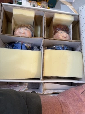 Cabbage Patch Olympikids Danbury Como Nuevo En Caja Olímpico Niños 2 Muñecas Niño y Niña Foto 1 de 4