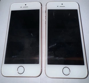 Zwei Apple iPhone SE 32GB Roségold Träger gesperrt - Bild 1 von 4