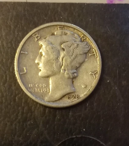 1928 Mercury SILVER Dime - Nice BTR CIRC Phila Example Cover