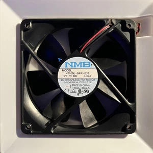  Apple Power Mac G3 G4 NMB 4710NL-04W-B37 12V DC 0,32A 2-Pin OEM Desktop Lüfter - Bild 1 von 3