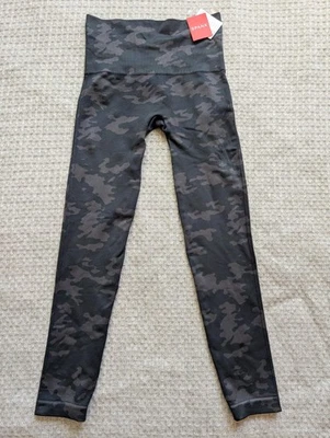 Spanx Leggings Mujer Medianos Camuflados Tiro Alto Compresión Pantalones Yoga Foto 1 de 4