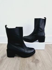 Andre Assous Gloria Chelsea Bootie Leather Black Biker Goth Block Heel Boots 9.5 - Picture 1 of 11