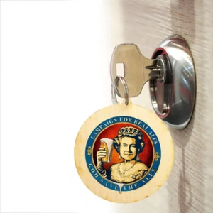 Queen Elizabeth II Platinum Jubilee Pendant Campaign Real Ales Wooden Keychain - Picture 1 of 6