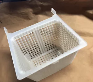 Hayward skimmer basket for hot tubs old Style - Picture 1 of 4