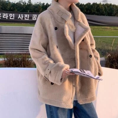 Abrigo grueso de terciopelo de visón de imitación cálido suelto de doble botonadura con cuello Foto 1 de 4