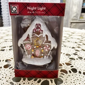 Christmas Gingerbread House Plug In Wall Night Light New In Box - Picture 1 of 4