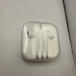 Apple Corded Earbuds Headphones with 3 mm Plug White Authentic Sealed - Photo 1 sur 2
