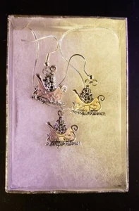 Silver Plated Holiday Sleigh Set - 20" Silver Snake Chain - Lobster Clasp - Picture 1 of 3