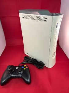 Microsoft Xbox 360 White Console W/Controller Untested Japan - Picture 1 of 13