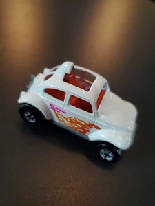White VW Blazin Bug Hot Wheels 1:64 Scale 1983 - Picture 1 of 6