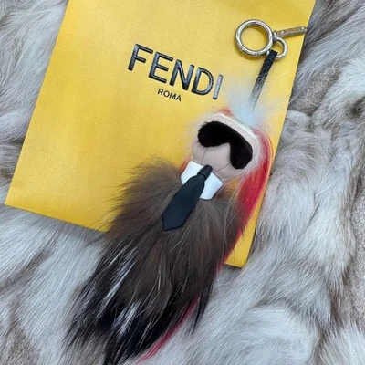 FENDI Karl Lagerfeld 怪物小饰品钥匙链包小饰品毛皮钥匙圈正品 #185 — 第 1/4 张图片