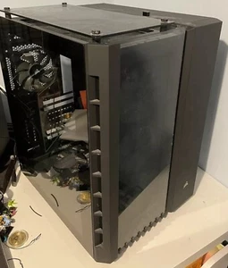 Corsair Crystal Series 680X RGB High Airflow Case with 3x LL120 RGB fan with box - Picture 1 of 4
