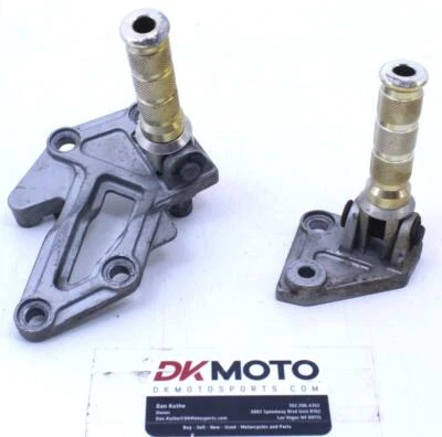 85-89 KAWASAKI NINJA 600R REPOSAPIÉS DELANTEROS JUEGO CLAVIJAS PELDAÑOS PAR R3.BX4 Foto 1 de 4