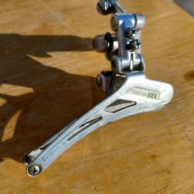 Desviador delantero SUNTOUR ARX FD-2600 - 28,6 - Road Touring - 18T diferencia - 92 gramos Foto 1 de 4