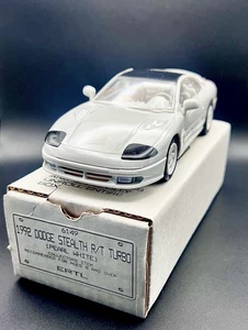 New in Box Pearl White 1992 Dodge Stealth R/t Twin Turbo 1/25 Promo AMT ERTL - Foto 1 di 6