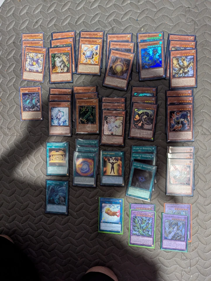 Yugioh 40-Card Thunder Dragon Deck - Image 1 of 1