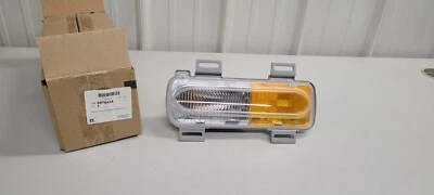 GENUINO GM 5976434 Marcador lateral delantero y esquina 1995-1999 Oldsmobile Aurora Foto 1 de 4