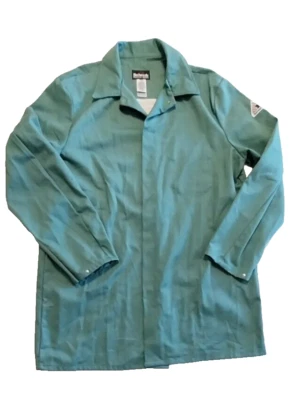 Bulwark Excel FR Flame Resistant Work Protective Apparel Coat Green SIZE LARGE - Image 1 of 4