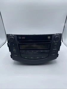 2010-2011 Toyota RAV4 AM FM Radio CD Player Receiver MP3 86120 OEM - Picture 1 of 10