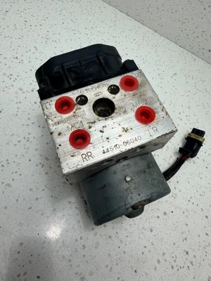 1999 99 Toyota Camry 2.2L AT FWD ABS Anti Lock Brake Pump Module 44510-06040 OEM Foto 1 de 4