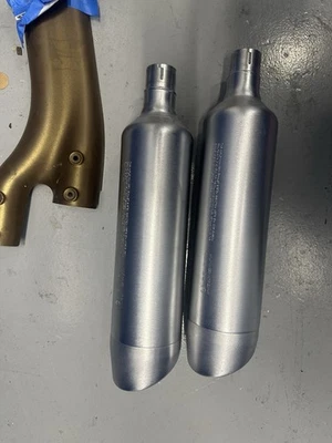 Tubos silenciadores de escape Fat Bob 114 2018-22 OEM 2018-22 Foto 1 de 4