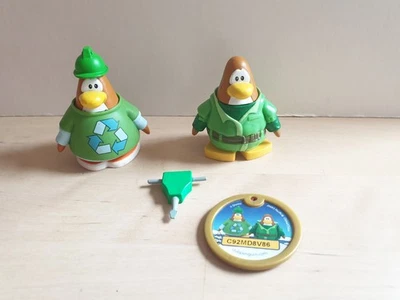 Disney Club Penguin Series 11 2" Construction Worker and Water Suite 3000 Foto 1 de 3