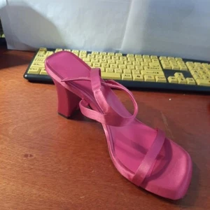 Vince Luella Ankle Strap Square Toe Heels Rosy Sz10 Worn Once Excellent Conditi - Picture 1 of 6
