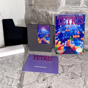 Nintendo NES Tetris Complete CIB in Box & Manual 1989 Oval Seal Tested - Picture 1 of 7