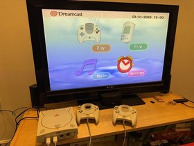 SEGA Dreamcast Console HKT-3020 White with 2 Controllers fully tested