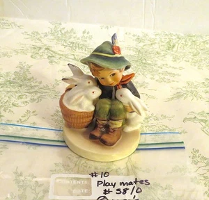 Goebel Hummel Playmates JUNGE mit HASEN Figur 4" TMK-3 58/0 Germany - Bild 1 von 6