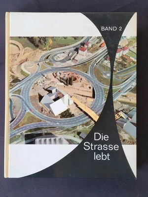 "Die Strasse Lebt"/"The Road Lives" Book Written in German, Published by Nestle - Image 1 of 4
