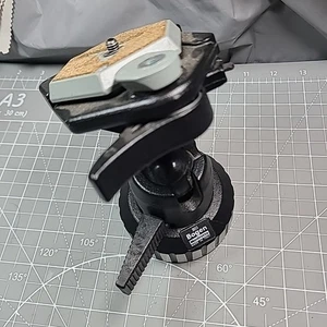 Manfrotto Bogen 3055 Heavy Duty Ball Head & QR Plate - Picture 1 of 11