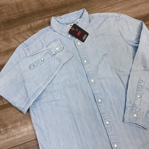 Levi's Men's Relaxed Fit Authentic Denim Logo Button-Down Shirt Light Wash LARGE - Picture 1 of 11