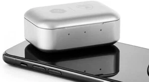 Kit d'accessoires pour écouteurs Master & Dynamic MW07 Plus avec chargeur (sans écouteurs) NEUF - Photo 1 sur 19