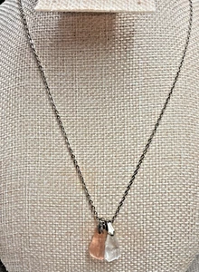Rose & Milky Quartz Carved Footprint Pendants Necklace Symbolic Luck Healing - Picture 1 of 3