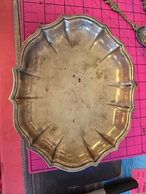 BANDEJA RECORTADA CHIPPENDALE INTERNATIONAL SILVER COMPANY 6 POLEGADAS #694 NA PARTE INFERIOR - Imagem 1 de 4